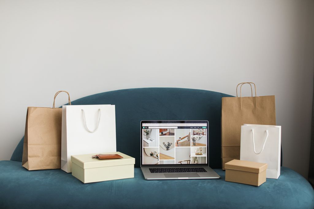 Shop, FluxIO Consulting, rules, advertisement, bags